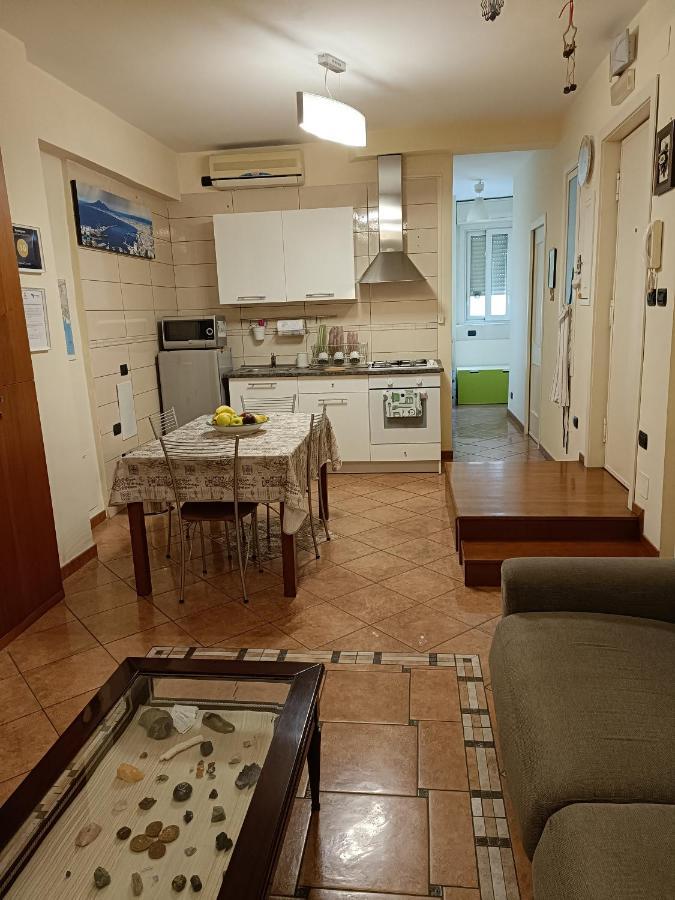 Appartement Domus Cornelia à Naples Extérieur photo